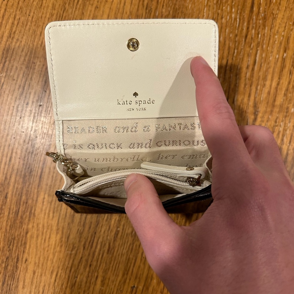 KATE SPADE Mini Black Wallet with Keyring - Picture 3 of 5